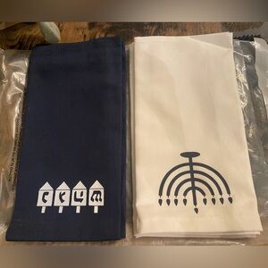 New without tags Urban Villa cloth Hanukkah napkins 4 pc